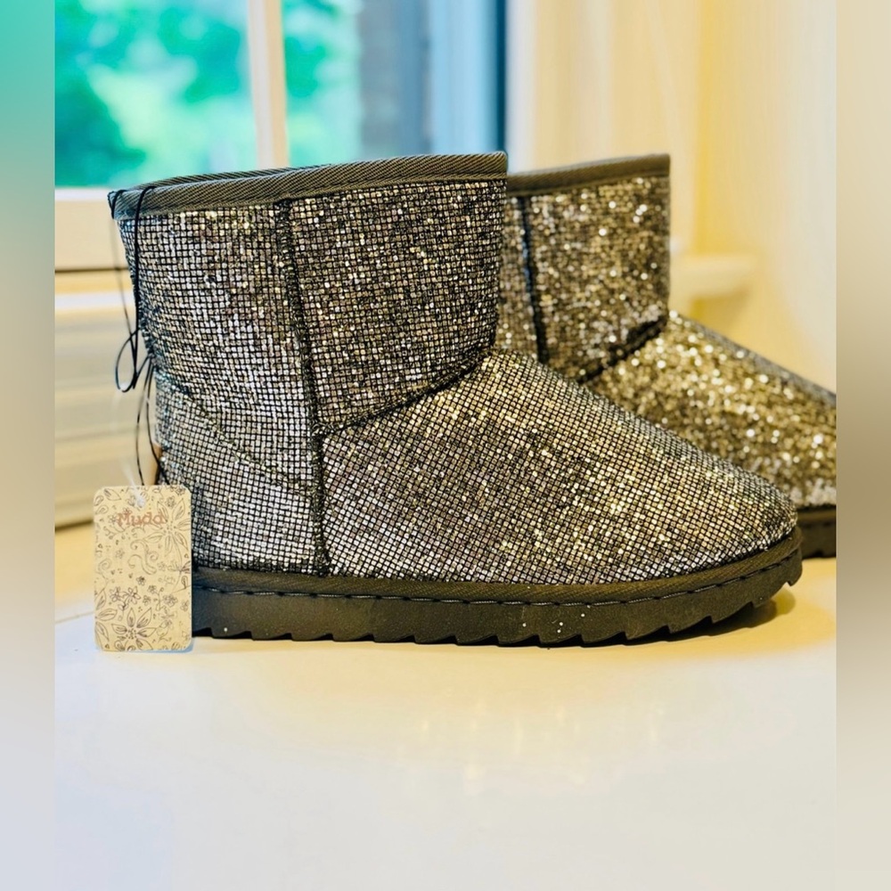 MUDD Glitter COZY SPARKLING WOMEN’S BOOTS Winter Shoes Size 7.5 NWT lightweight